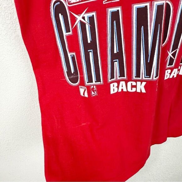 Mens Vintage 90s Red Chicago Bulls Tee Shirt Single Stitch Medium - Picture 4 of 7